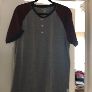 Men’s large American Eagle Henley T-shirt